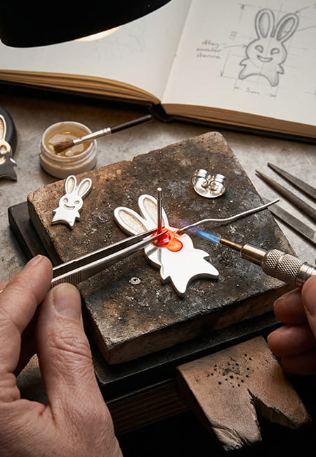 Why should you select us to be your manufacturing partner for your Easter Jewelry?