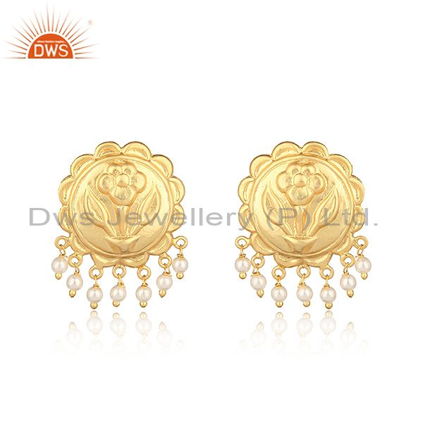 Floral designer fashion earring in yellow gold on with pearls