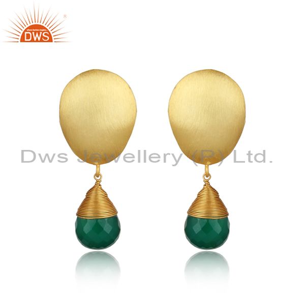 Handcrafted wrapping fashion gold on earring with green onyx