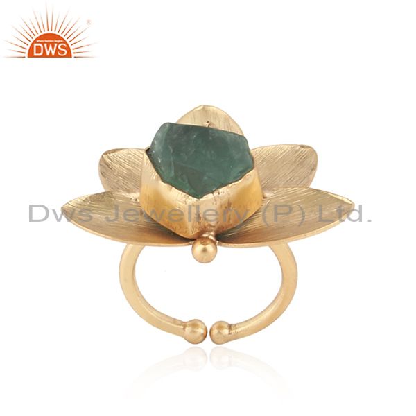 Textured leaf design gold on fashion ring with rough fluorite