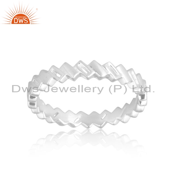 Silver White Ring With Slanted Rectangle Link Pattern