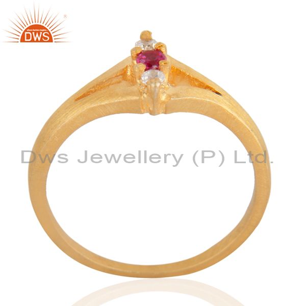 Exporter Ladies Three Stone Simulated Diamond Round Cut Engagement Ring Sz 6.5 18k Gold F