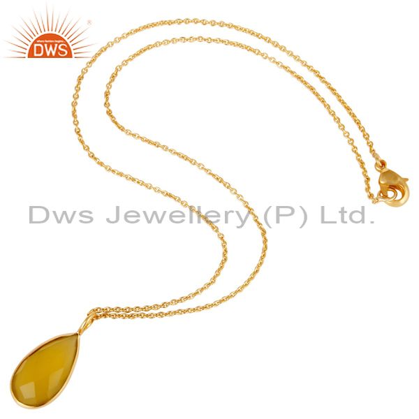 Suppliers 18K Yellow Gold Plated Dyed Chalcedony Bezel Set Brass Chain Pendant Necklace