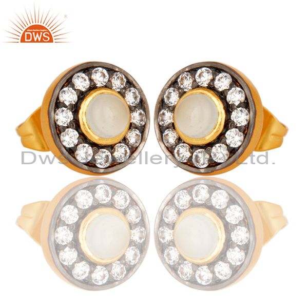 Exporter 18k Gold Plated Round Brass Studs Earrings with Dyed Chalcedony & White Zarconia