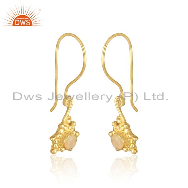Dangle earring in yellow gold on silver with ethiopian opal