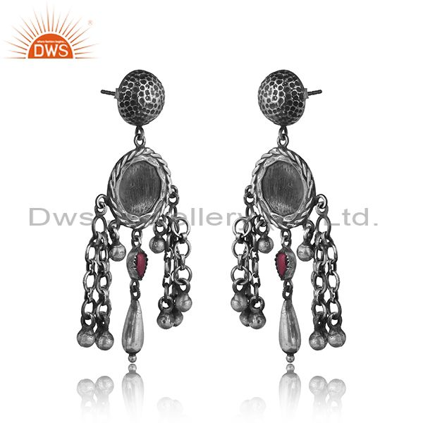 Tribal design textured red stone earring in oxidized silver 925