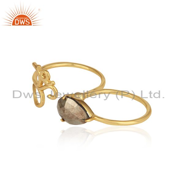 Designer om symbol ring in yellow gold on silver 925 and pyrite