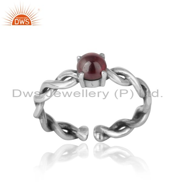 Dainty twisted ring in oxidized silver 925 with natural garnet