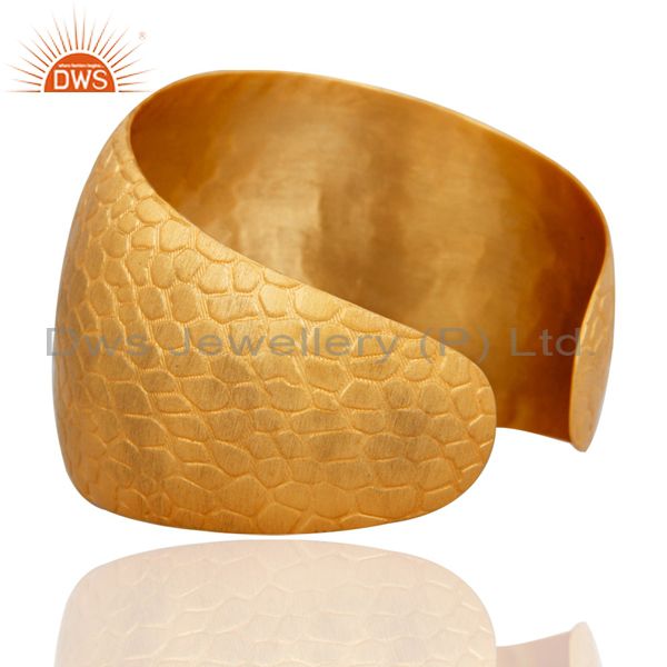 Suppliers 18K Yellow Gold Plated Over Brass Textured Wide Cuff Bracelet / Bangle
