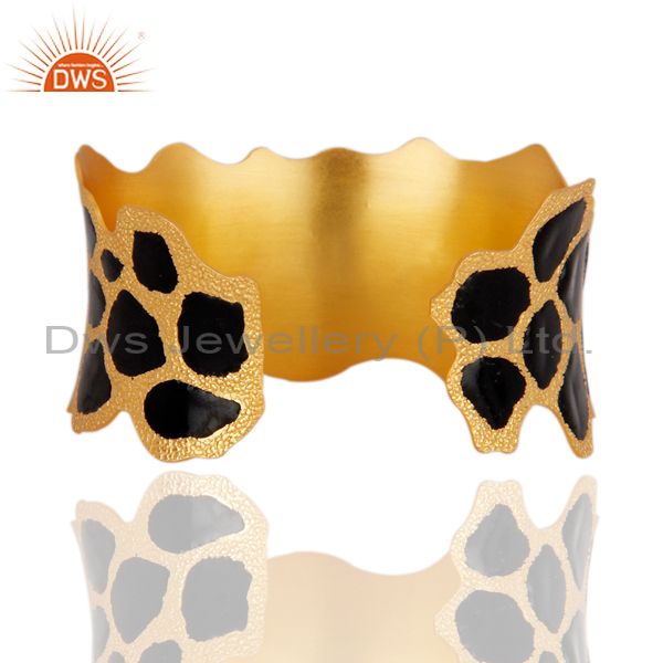 Suppliers Artisan Suprb Design Elegent Yellow Gold Plated Black Meena Inlay Charm Bangle