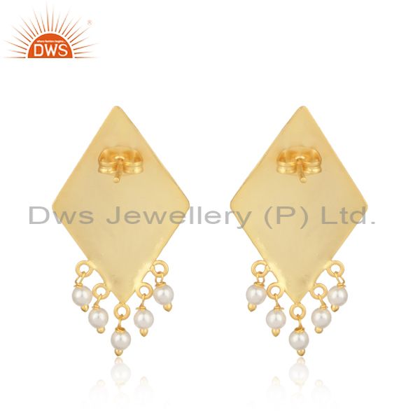Designer of Designer tradtional textured gold on fashion earring with pearl