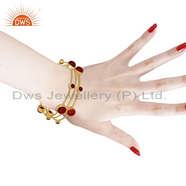 Wholesalers of Bezel set red onyx gemstone 925 silver 3 bangle set manufacturers