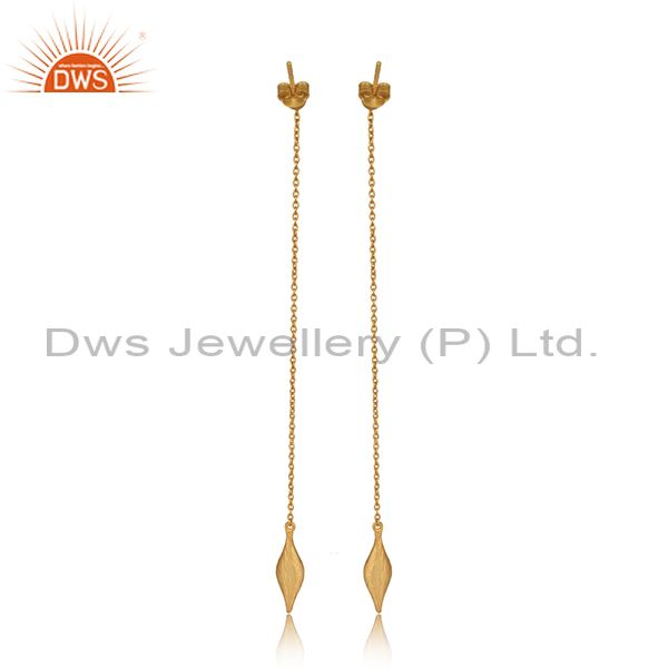 Designer long seedpod pearl earring in yellow gold on silver 925