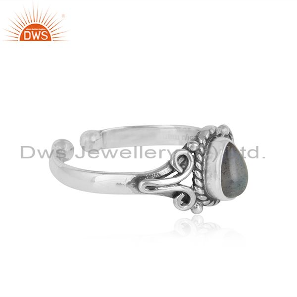 Designer of Designer handmade dainty labradorite ring in oxidized silver 925