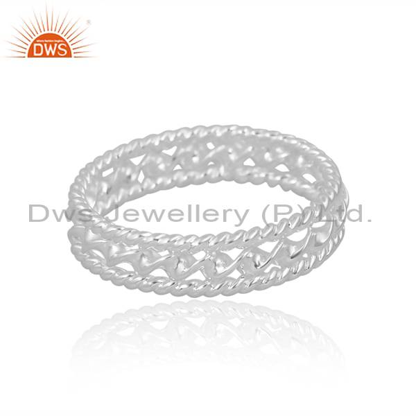 Stylish and Elegant Women's Silver Ring - A Timeless Beauty