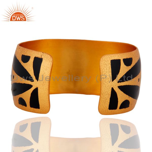 Wholesalers Hand-crafted White Cubic Zirconia Gold Plated Cuff Bracelet With Enamel Painted