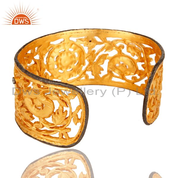 Wholesalers 18K Yellow Gold Plated Brass Flower Filigree Wide Cuff Bracelet With CZ