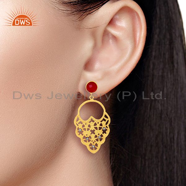 Wholesalers 22K Yellow Gold Plated Pink Corundum And CZ Hammered Fashion Dangle Earrings