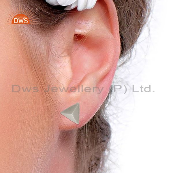 Wholesalers Pyramid Design Silver Plated Brass Fashion Stud Earring manufacturer