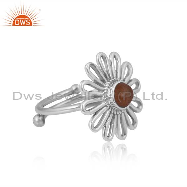 Beautiful Flower Ring with Natural Sunstone
