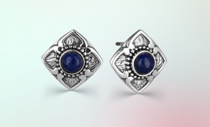 Silver studs earrings maker
